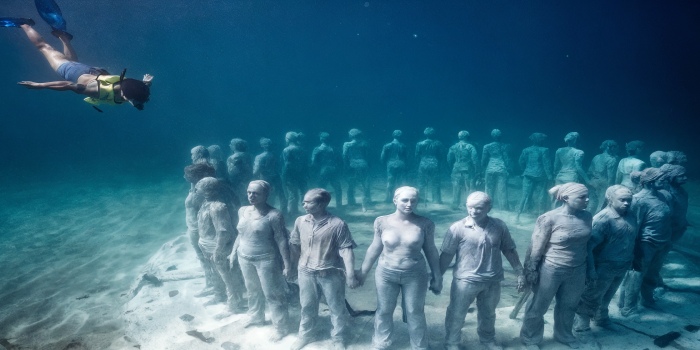 تجربه غواصی در پارک مجسمه‌ های زیر آب