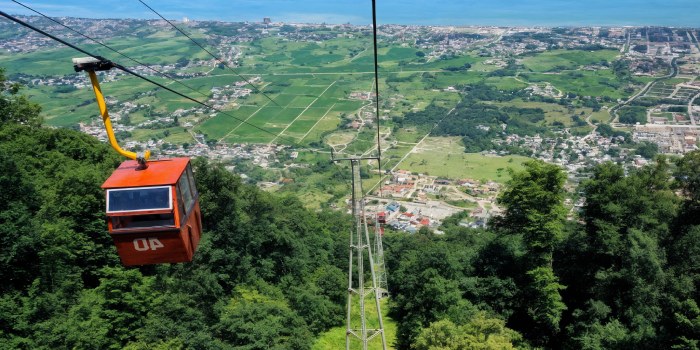 تله‌ کابین نمک آبرود؛ تجربه‌ ای متفاوت از طبیعت