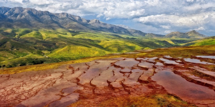 رنگ های شگفت انگیز حوضچه باداب سورت