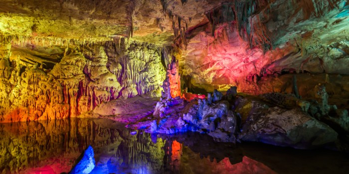 جاذبه‌ های طبیعی و مناظر بکر کوتایسی