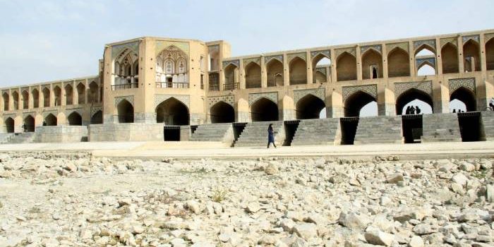 بحران‌ های محیط زیستی بر بناهای تاریخی اصفهان روبه افزایش است