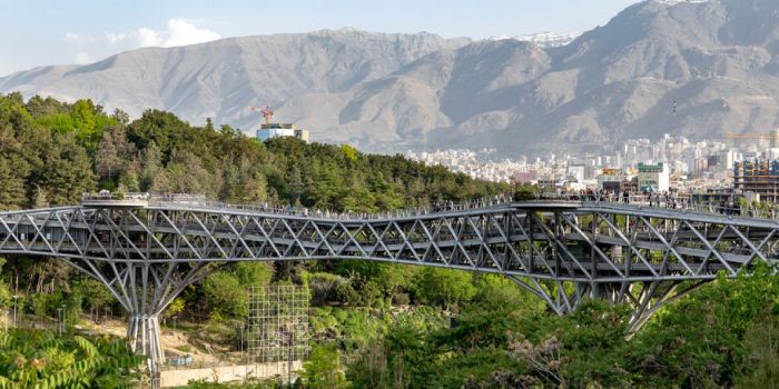 احداث پل گردشگری جدید و بهبود فضای سبز در تهران