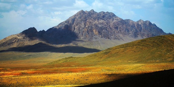 چادگان کجاست؟ مقصدی برای طبیعت‌ گردی و تفریح در اصفهان