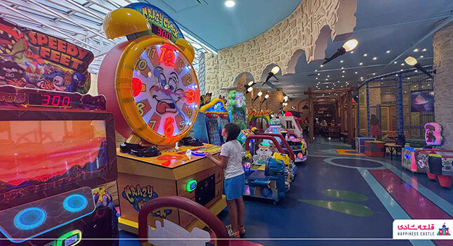 تفریح خانوادگی در قلعه شادی