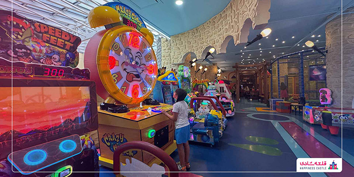 تفریح خانوادگی در قلعه شادی؛ تجربه‌ای برای همه نسل‌ها