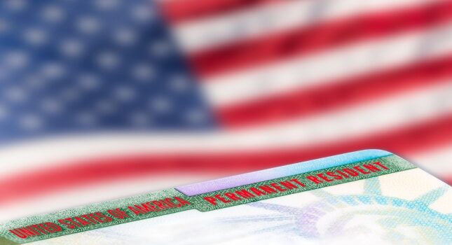 تعلیق لاتاری گرین کارت آمریکا؛ تصمیم جنجالی دولت ترامپ پس از حوادث امنیتی