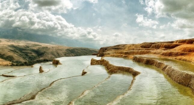 معرفی چشمه باداب سورت در ساری؛ شگفتی پلکانی ایران