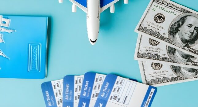 جهش نرخ دلار ایرلاین‌ ها؛ بلیط پروازهای خارجی ۵۰ درصد گران شد