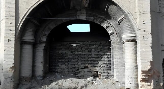 تخریب پادگان روس ها در سبزوار با لودر؛ بنای تاریخی در روز روشن ویران شد